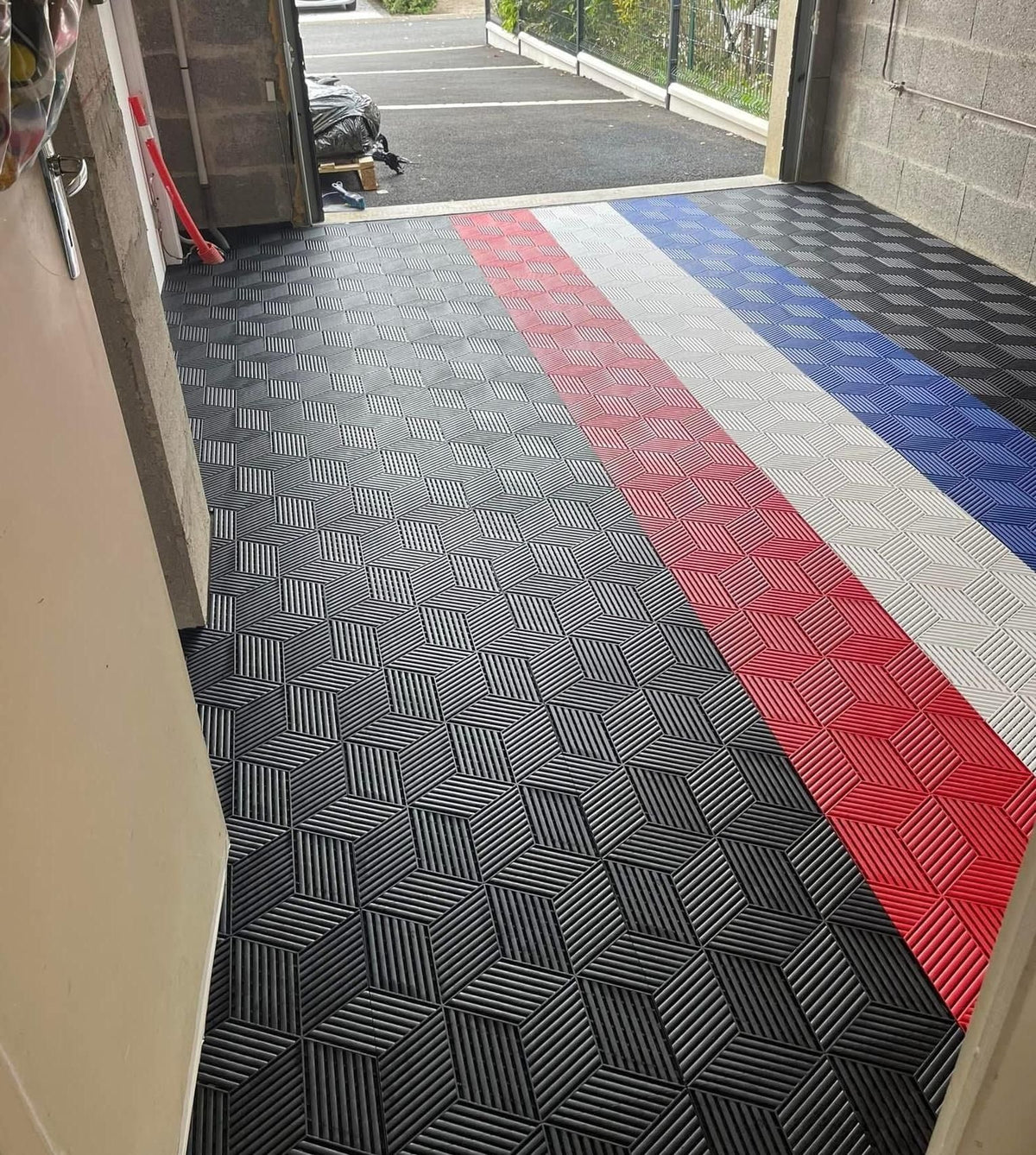 CYBER 3D: The Futuristic Garage Tile That Turns Heads
