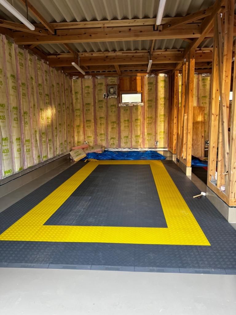 Modular Tile Installation How to Install Modular Interlocking Garage Tiles | Step-by-Step Guide ...