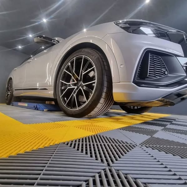 Tru-Flow Garage Tiles XL (15.75in x 15.75in)