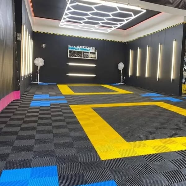 Tru-Flow Garage Tiles XL (15.75in x 15.75in)