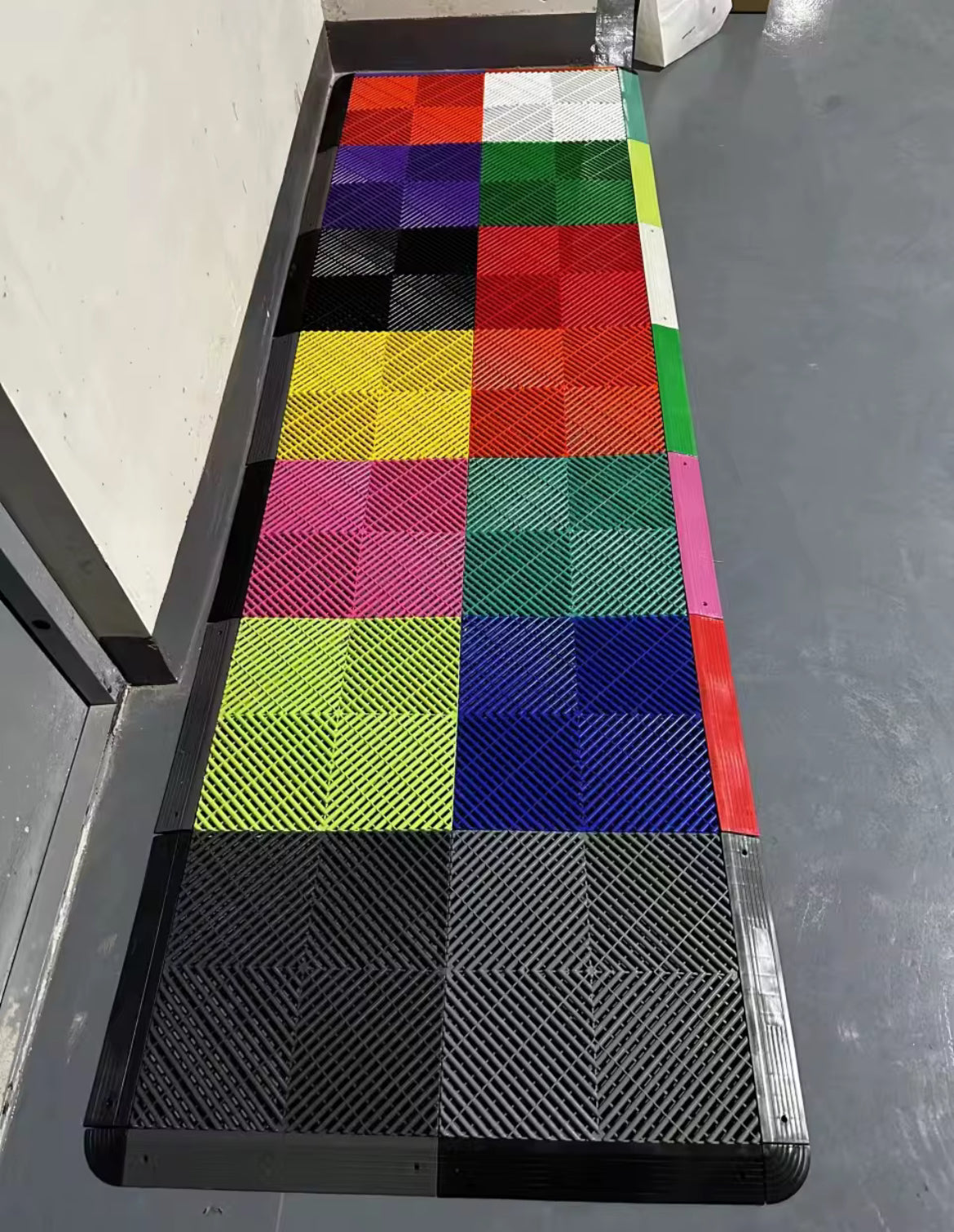 Tru-Flow Garage Tiles XL (15.75in x 15.75in)