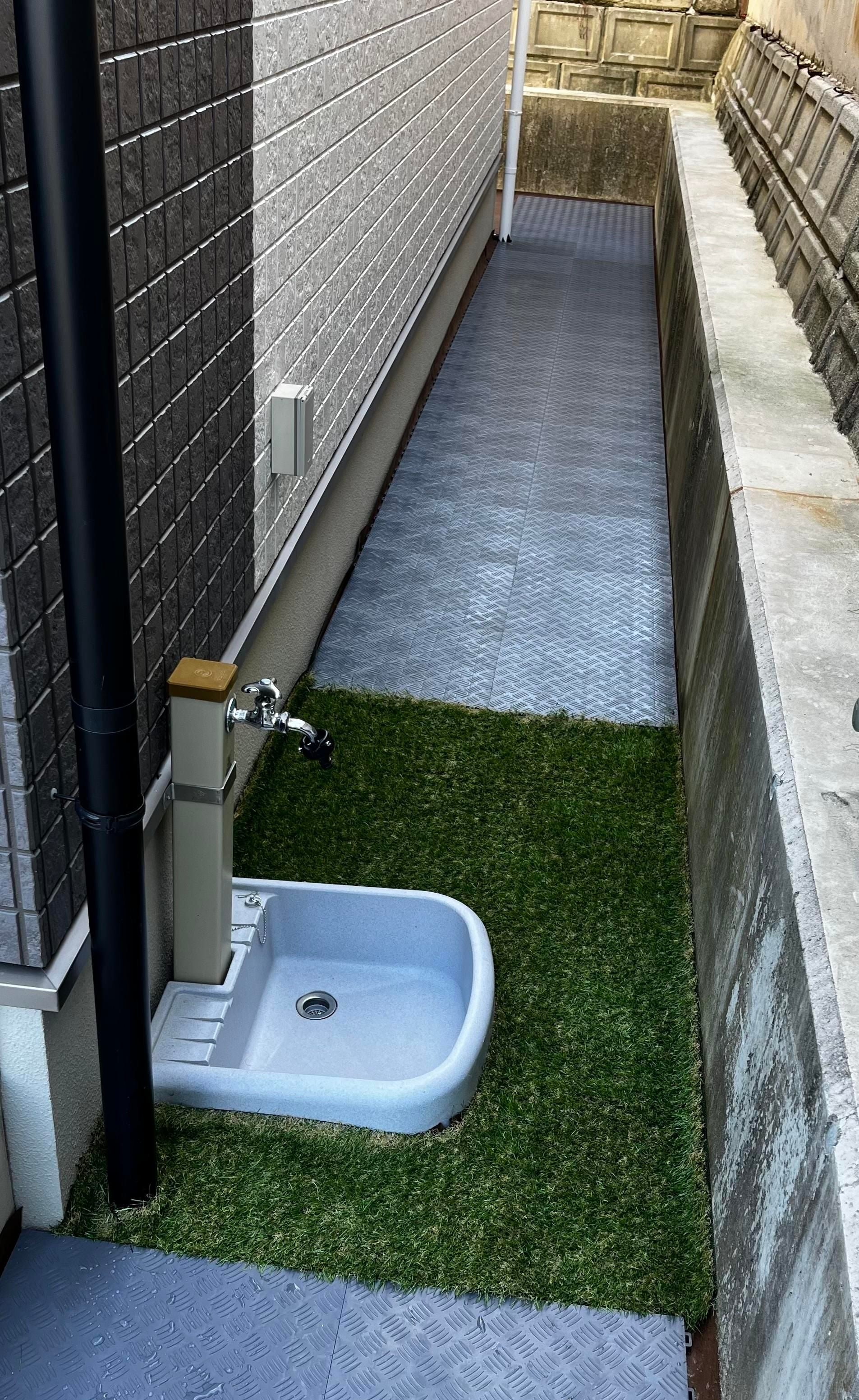 TITAN — Solid Garage Tile